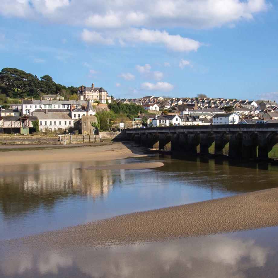 View of River Torrrige and Bideford Old Bridge